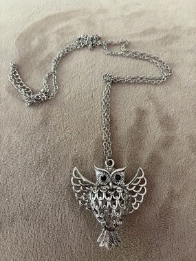 Silver Owl Pendant Necklace - Silver Color